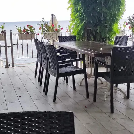 с изглед към морето в ла мер Apartament