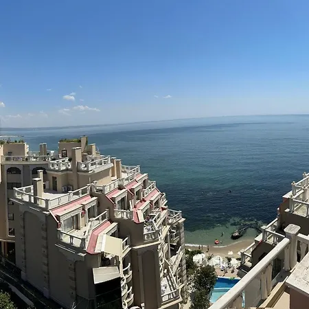с изглед към морето в ла мер Apartament Nisipurile de Aur