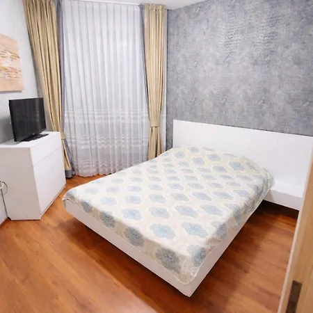 с изглед към морето в ла мер *