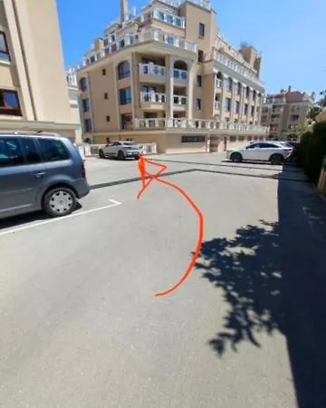 с изглед към морето в ла мер *