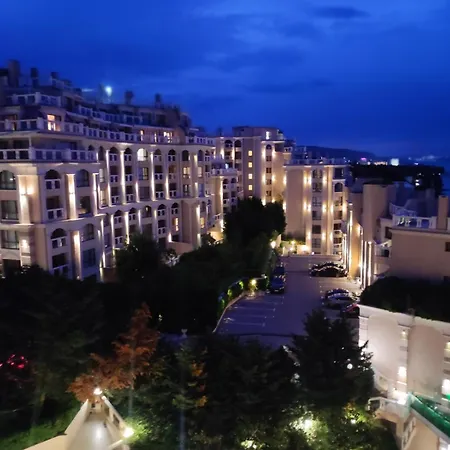 Apartament с изглед към морето в ла мер *