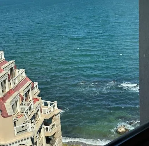 Apartment с изглед към морето в ла мер