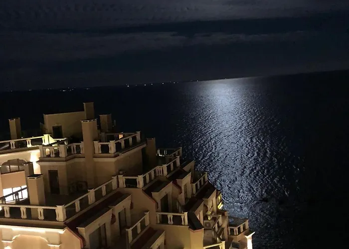 Apartment с изглед към морето в ла мер *