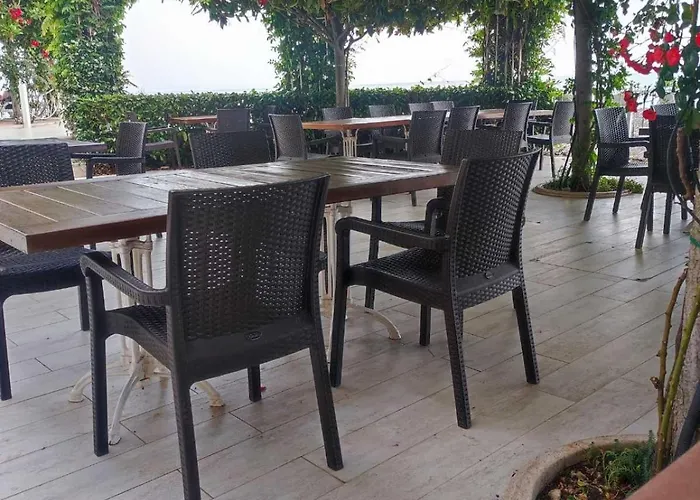 с изглед към морето в ла мер *